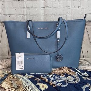 Michael Kors Jet Set Travel Mult Funct. Tote Blue